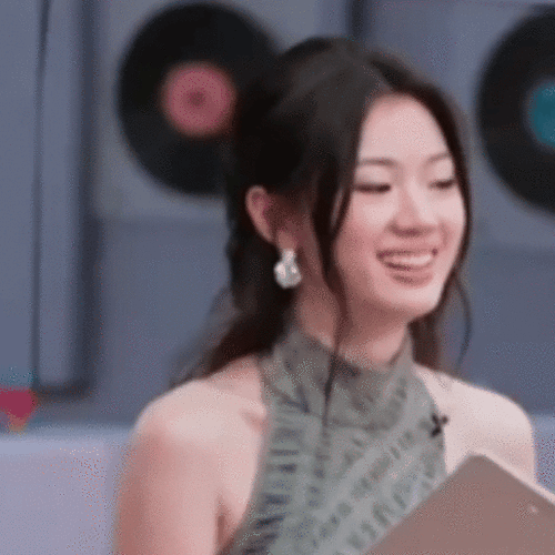 声优界新星桃宝空降山口山战记直播间,共赴冒险之旅!